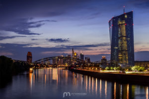 skyline-frankfurt-am-main-silhouette-skyscrapers-night-4