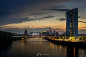 skyline-frankfurt-am-main-silhouette-skyscrapers-sunset-4